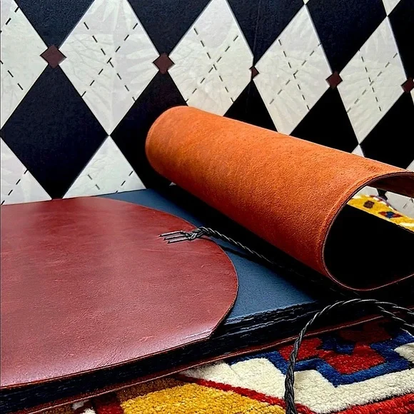 Artisan Handmade Leather Artist’s Folio – Masterpiece for Discerning Creatives - Picture 14 of 17